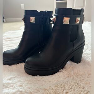 Mix No. 6 MARIANA Black Faux Leather Side Zip Block Heel Ankle Boots Size 8